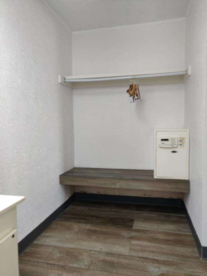 Sprucewood Inn 伊利里亚 外观 照片